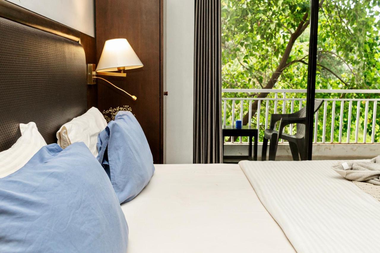 Fourteen Pods By The Sea Hotel Morjim Exterior photo