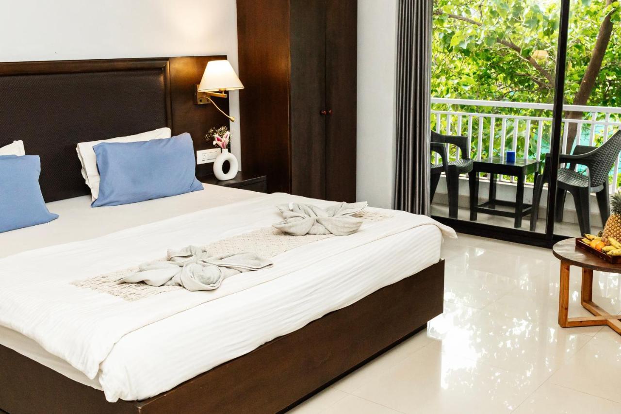 Fourteen Pods By The Sea Hotel Morjim Exterior photo