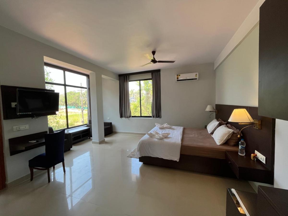 Fourteen Pods By The Sea Hotel Morjim Exterior photo